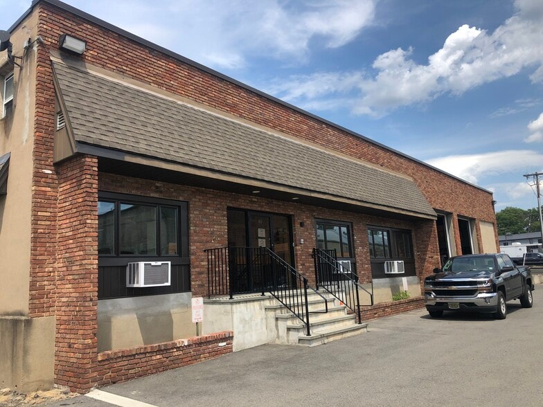 60 5th Ave, Hawthorne, NJ 07506