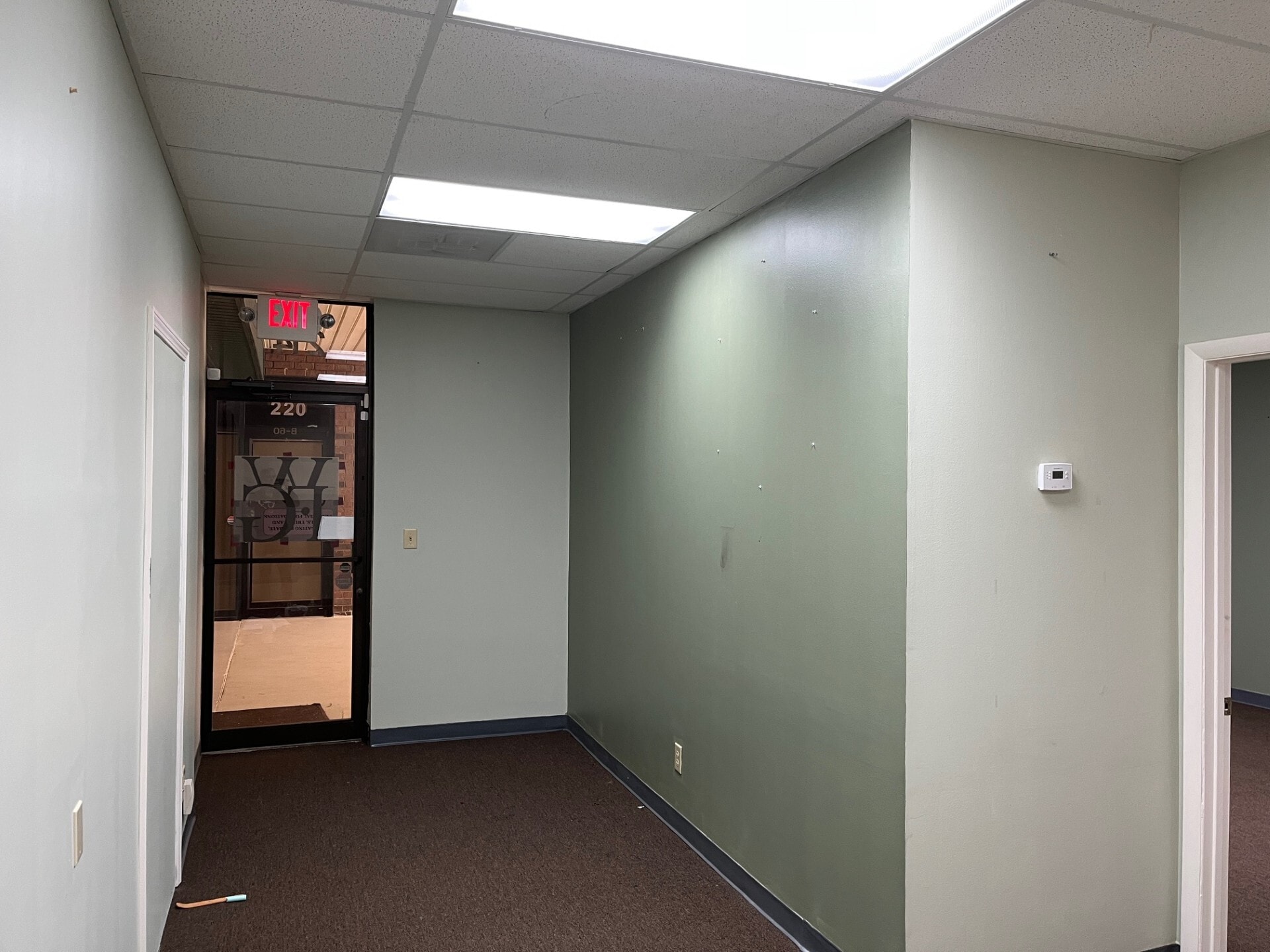 1240 Johnson Ferry Pl, Marietta, GA for lease Interior Photo- Image 1 of 4