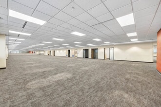 3500 Packerland Dr, De Pere, WI for lease Interior Photo- Image 2 of 12