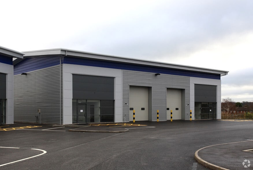 Southend Ln, London for lease - Building Photo - Image 2 of 4