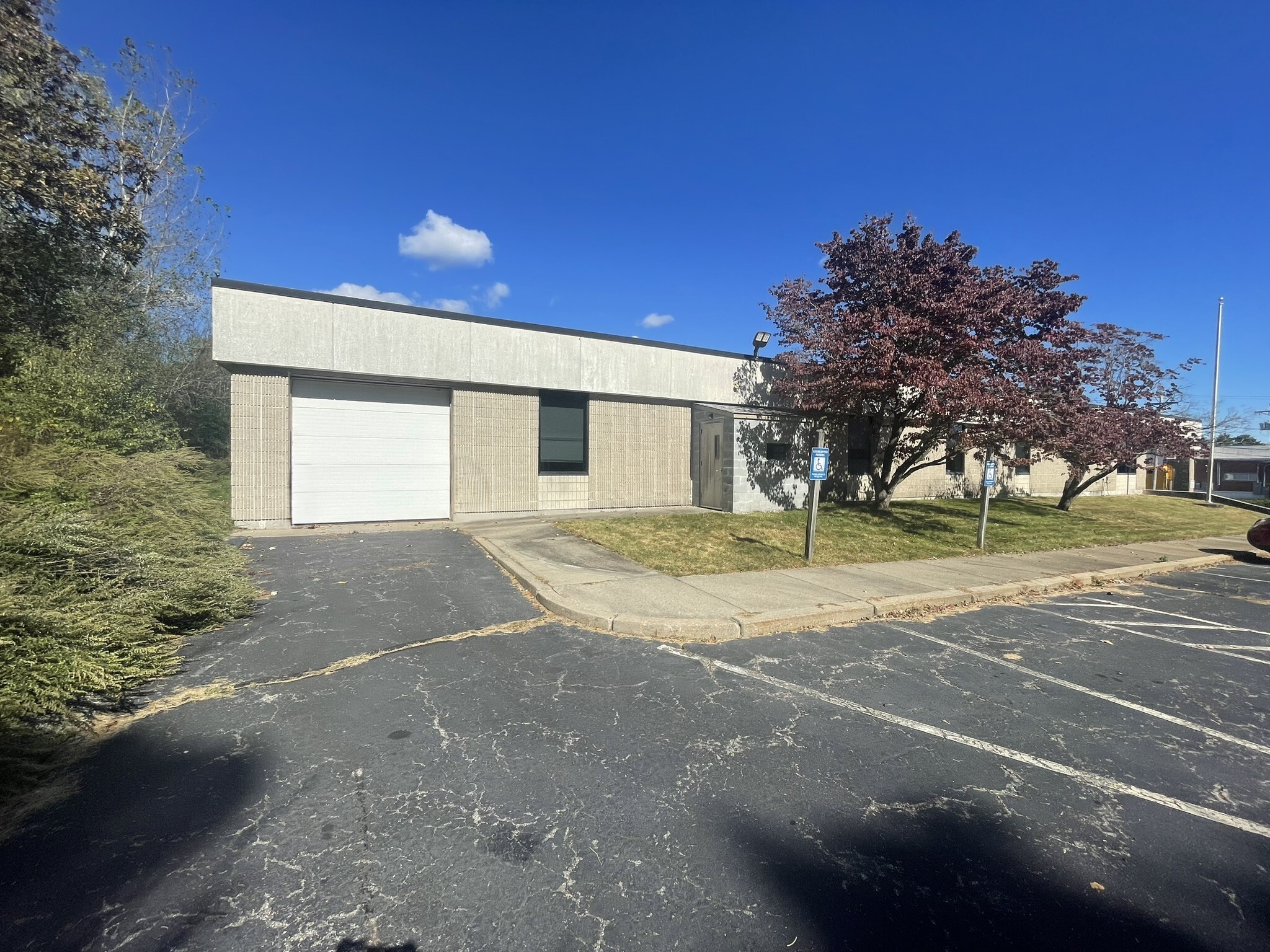 676 George Washington Hwy, Lincoln, RI for lease Building Photo- Image 1 of 5