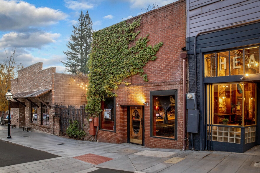 235 Commercial St, Nevada City, CA 95959 Bar, Type 48 Liquor License