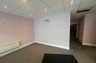 50-51 The Market, Sutton for lease Interior Photo- Image 1 of 6