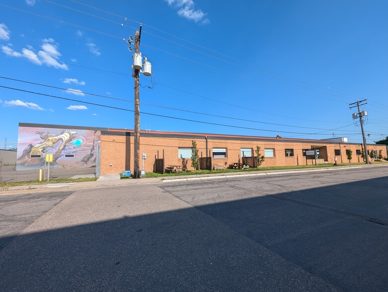 860 Vandalia St, Saint Paul, MN for sale - Building Photo - Image 2 of 9