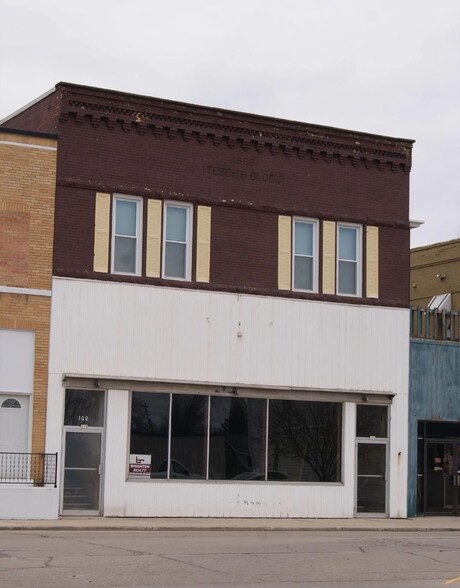 102 S Main St, Brillion, WI for sale - Building Photo - Image 1 of 1