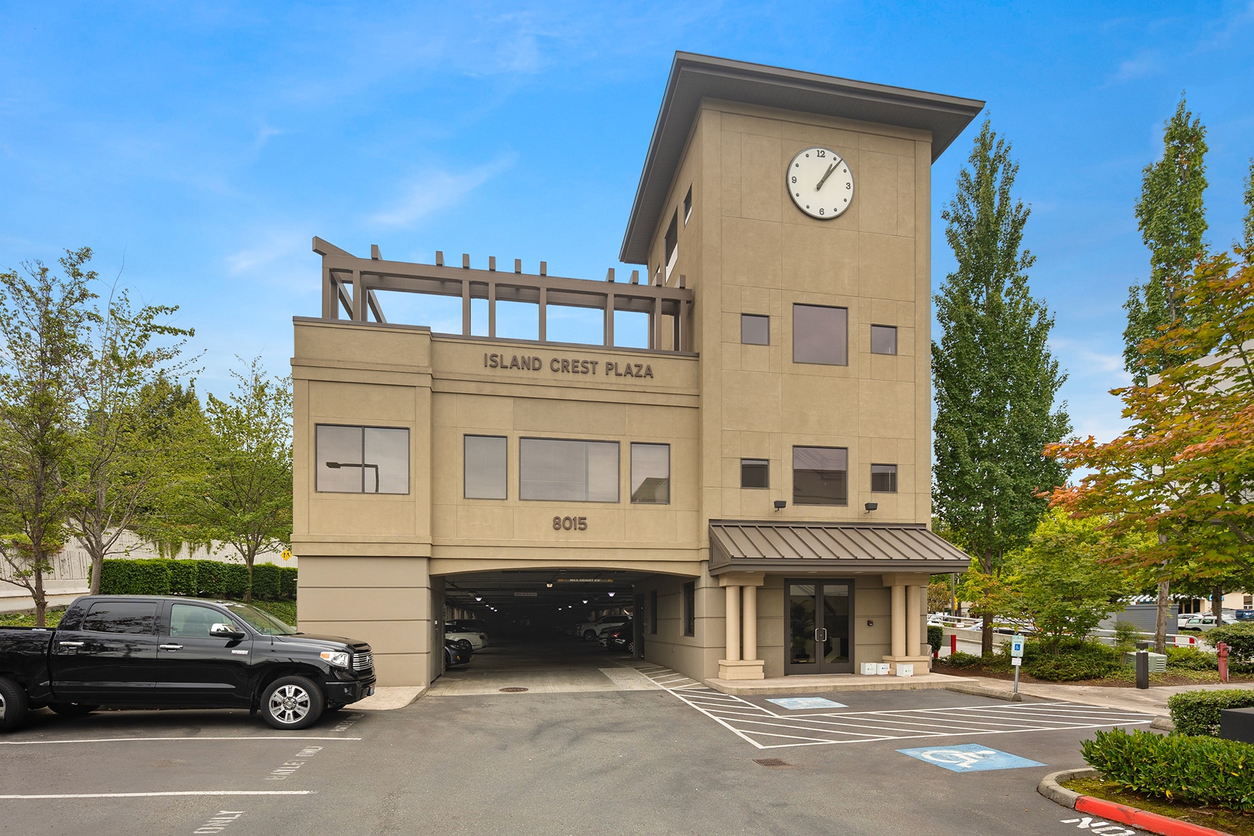 8015 SE 28th St, Mercer Island, WA for lease Building Photo- Image 1 of 9