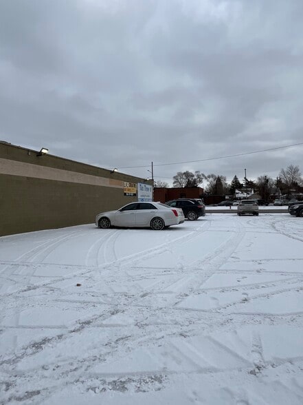 20477 Van Dyke St, Detroit, MI for sale - Building Photo - Image 2 of 22