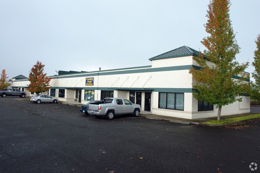 300 S Redwood St, Canby, OR for lease - Building Photo - Image 2 of 4