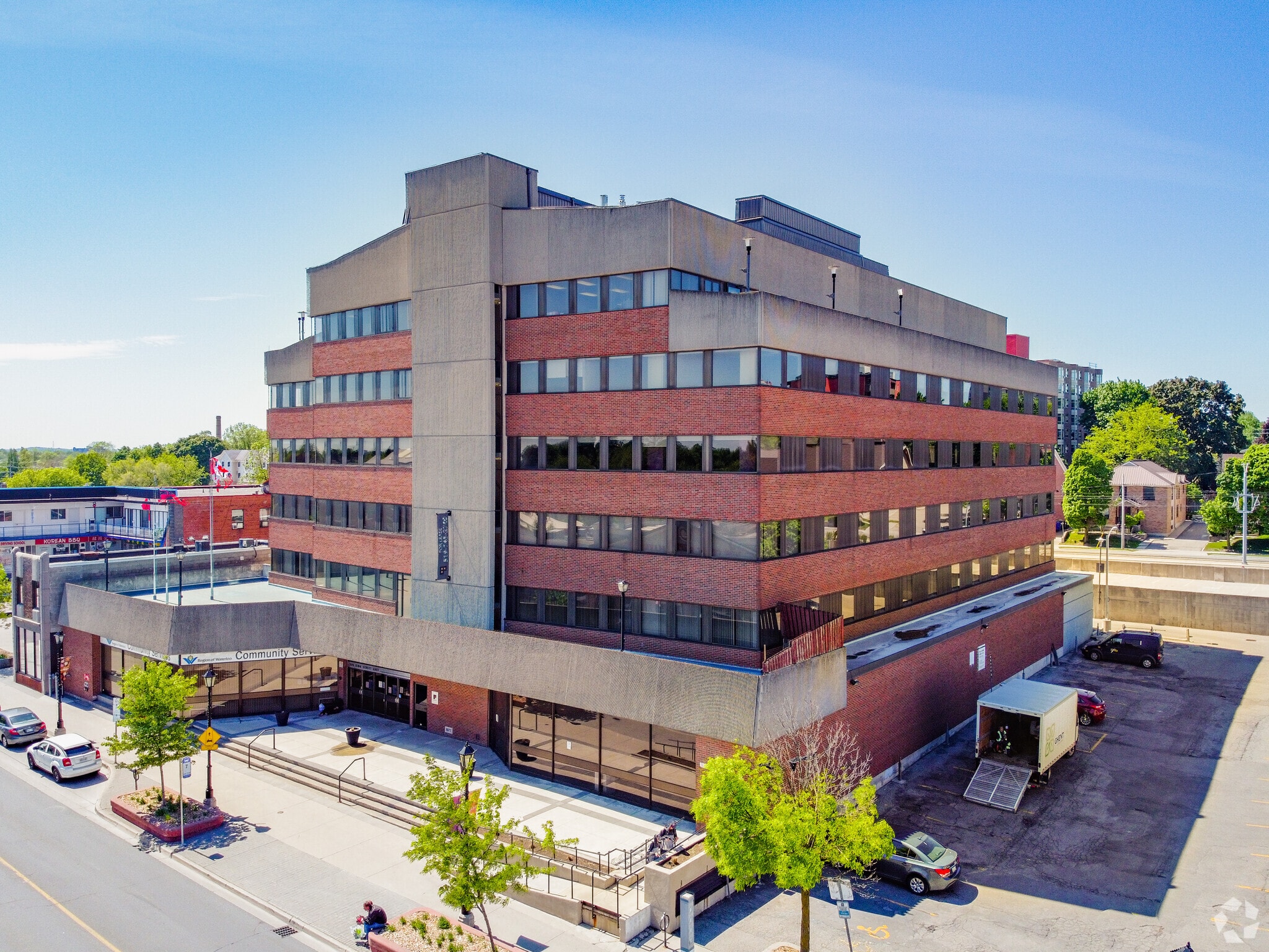 235 King St E, Kitchener, ON for lease Building Photo- Image 1 of 6