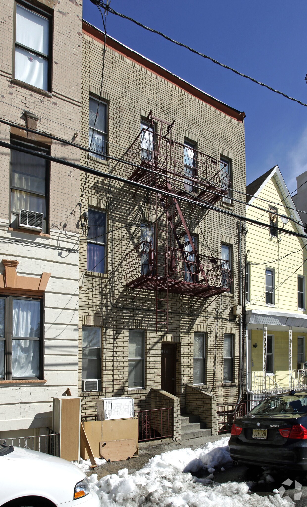 208 38th St, Union City, NJ for sale Primary Photo- Image 1 of 13