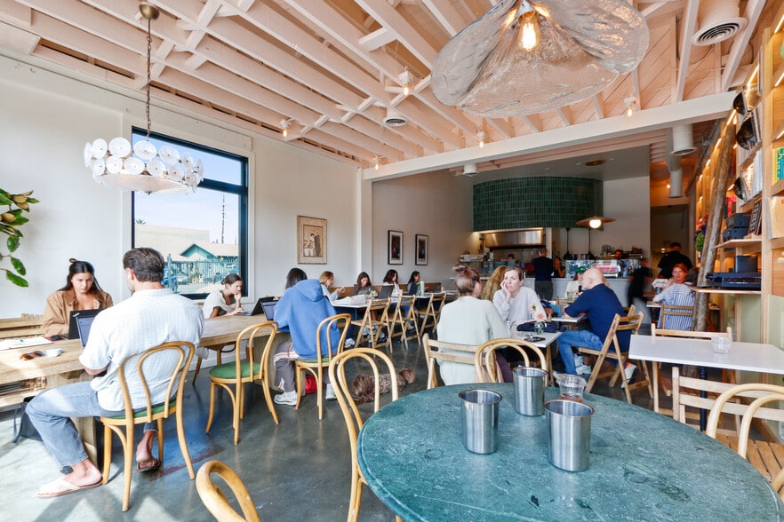 1700-1702 Lincoln Blvd, Venice, CA for sale - Interior Photo - Image 3 of 10