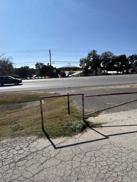 2610 Junction Hwy, Kerrville, TX for sale - Building Photo - Image 3 of 10