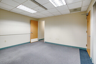 75 Crystal Run Rd, Middletown, NY for lease Interior Photo- Image 2 of 3