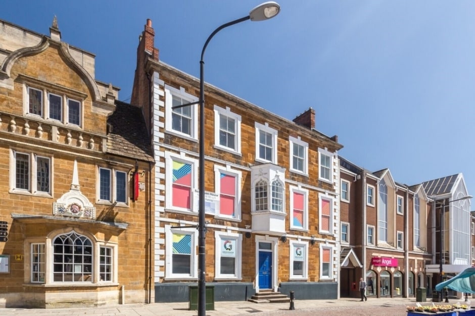 Market Sq, Northampton for sale Primary Photo- Image 1 of 1