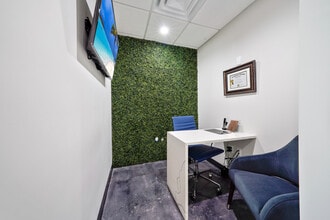 530 NW 54th St, Miami, FL for lease Interior Photo- Image 2 of 20