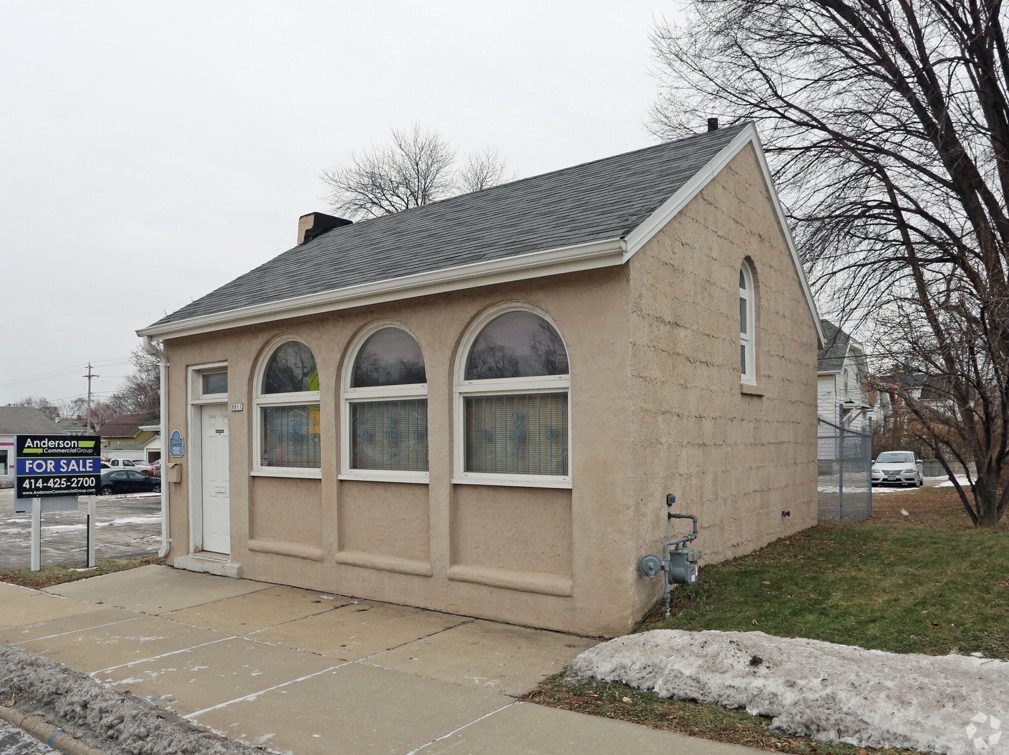 8811 W Greenfield Ave, West Allis, WI for sale Primary Photo- Image 1 of 1