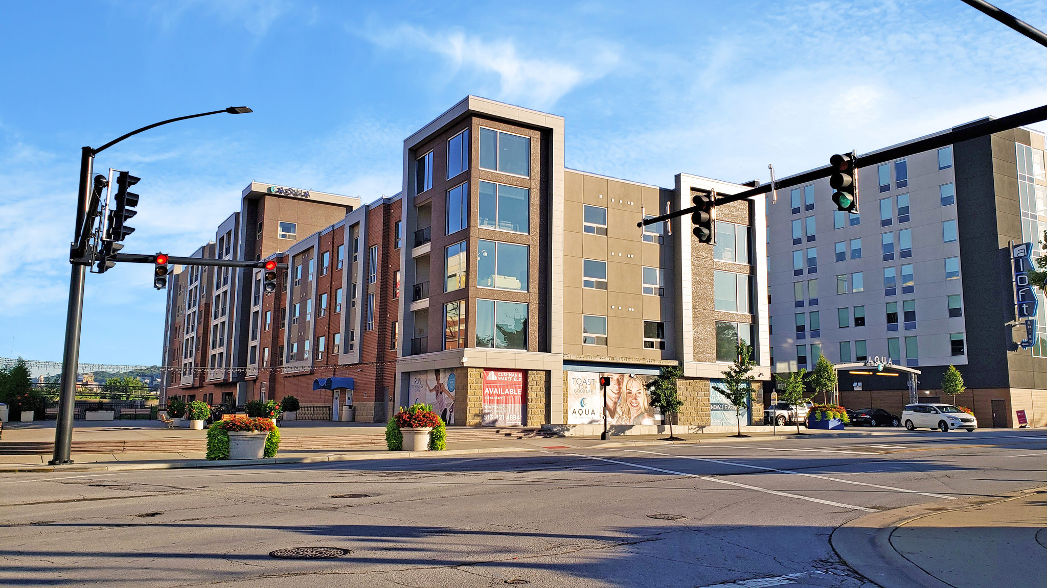 100 Aqua Way, Newport, KY for lease Building Photo- Image 1 of 39