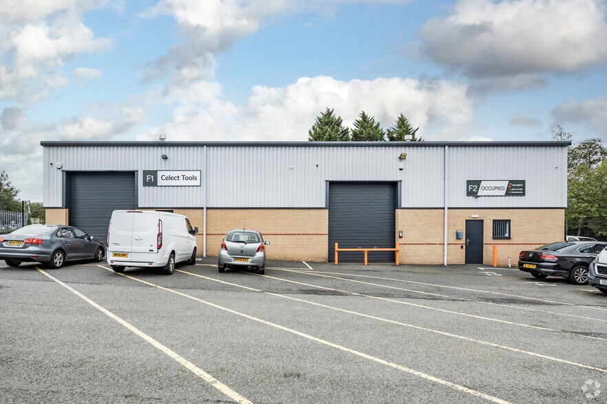 Hanson Clos, Manchester for lease - Building Photo - Image 2 of 2