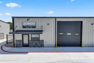 1980 Seaborn Rd, Ponder, TX for lease Interior Photo- Image 1 of 6
