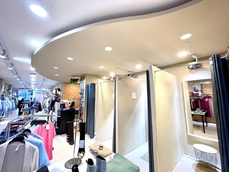 Retail in Alicante, Alicante for lease - Building Photo - Image 3 of 3