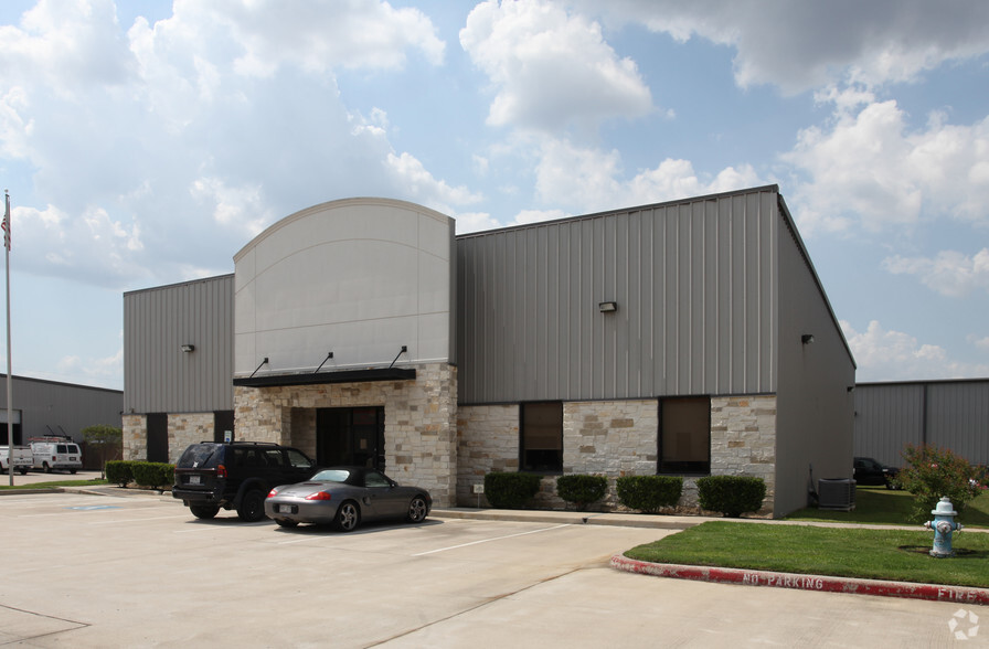 1225 Price Plaza Dr, Katy, TX for lease - Building Photo - Image 1 of 14