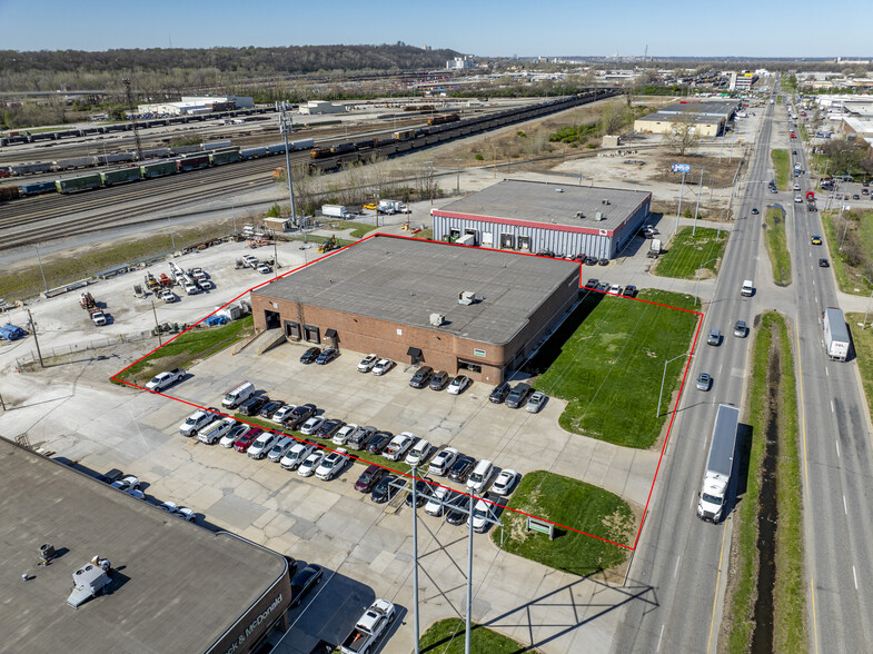 5901 E Front St, Kansas City, MO for lease - Building Photo - Image 1 of 3