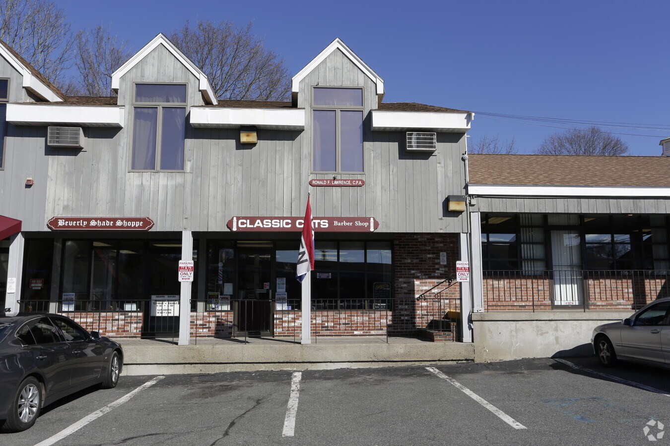 7781 Bridge St, Beverly, MA 01915