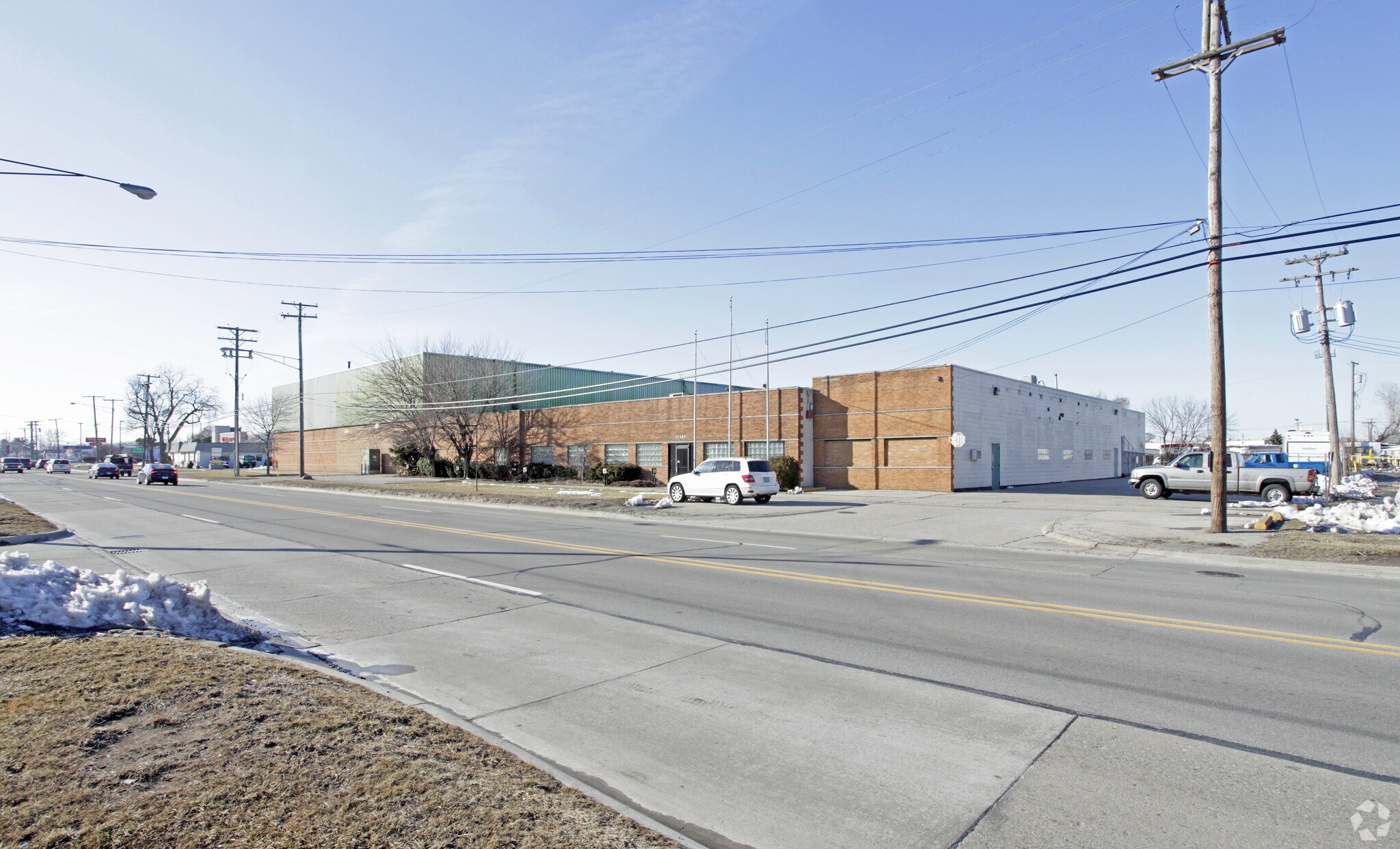 17157 E Ten Mile Rd, Eastpointe, MI for sale Primary Photo- Image 1 of 1
