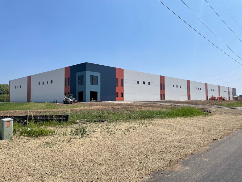 8th Ave S, Saint Cloud, MN for lease - Building Photo - Image 2 of 6