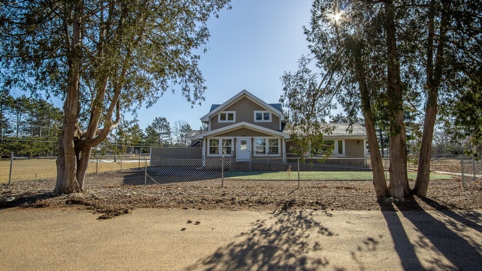 2320 Wilson St, Menomonie, WI for sale - Building Photo - Image 1 of 1