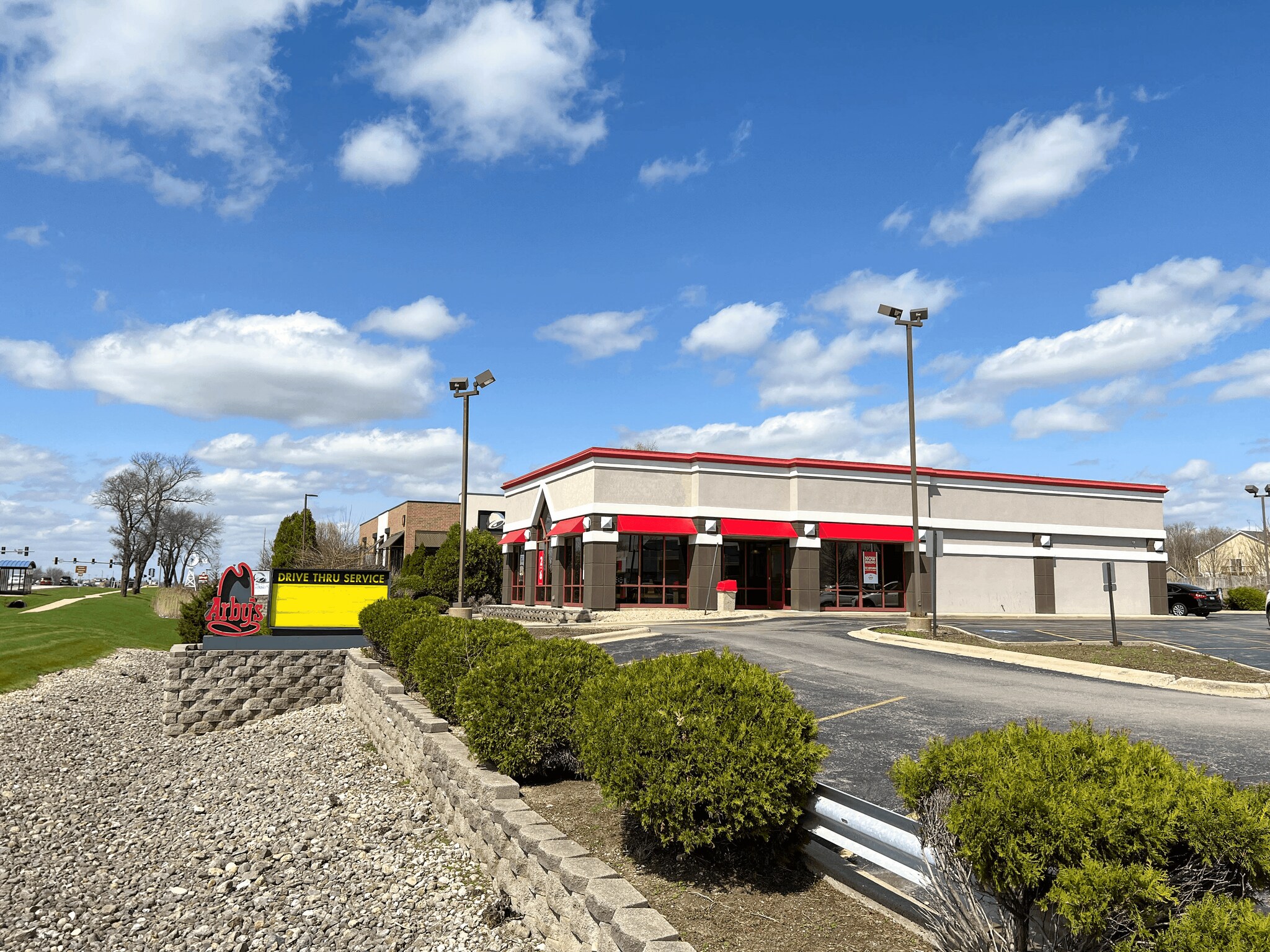 144 S Randall Rd, Batavia, IL 60510 Freestanding Building