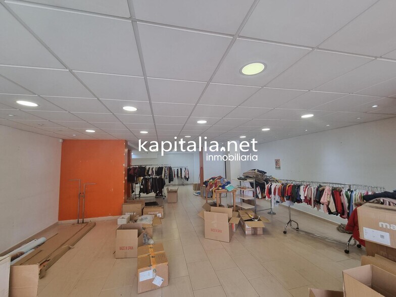 Retail in Ontinyent, Valencia for lease - Building Photo - Image 1 of 5