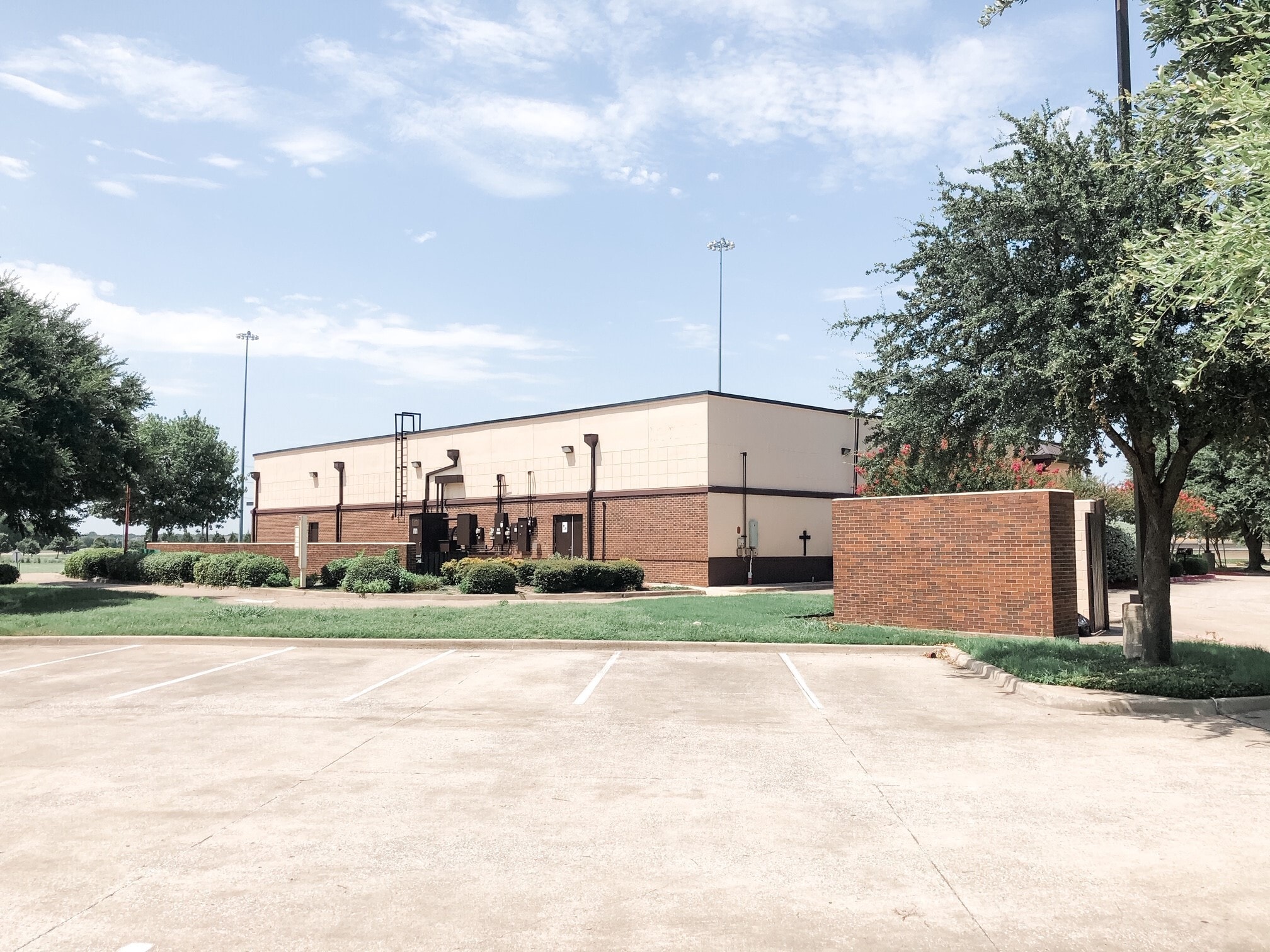 3315 N President George Bush Hwy, Garland, TX for lease Building Photo- Image 1 of 9