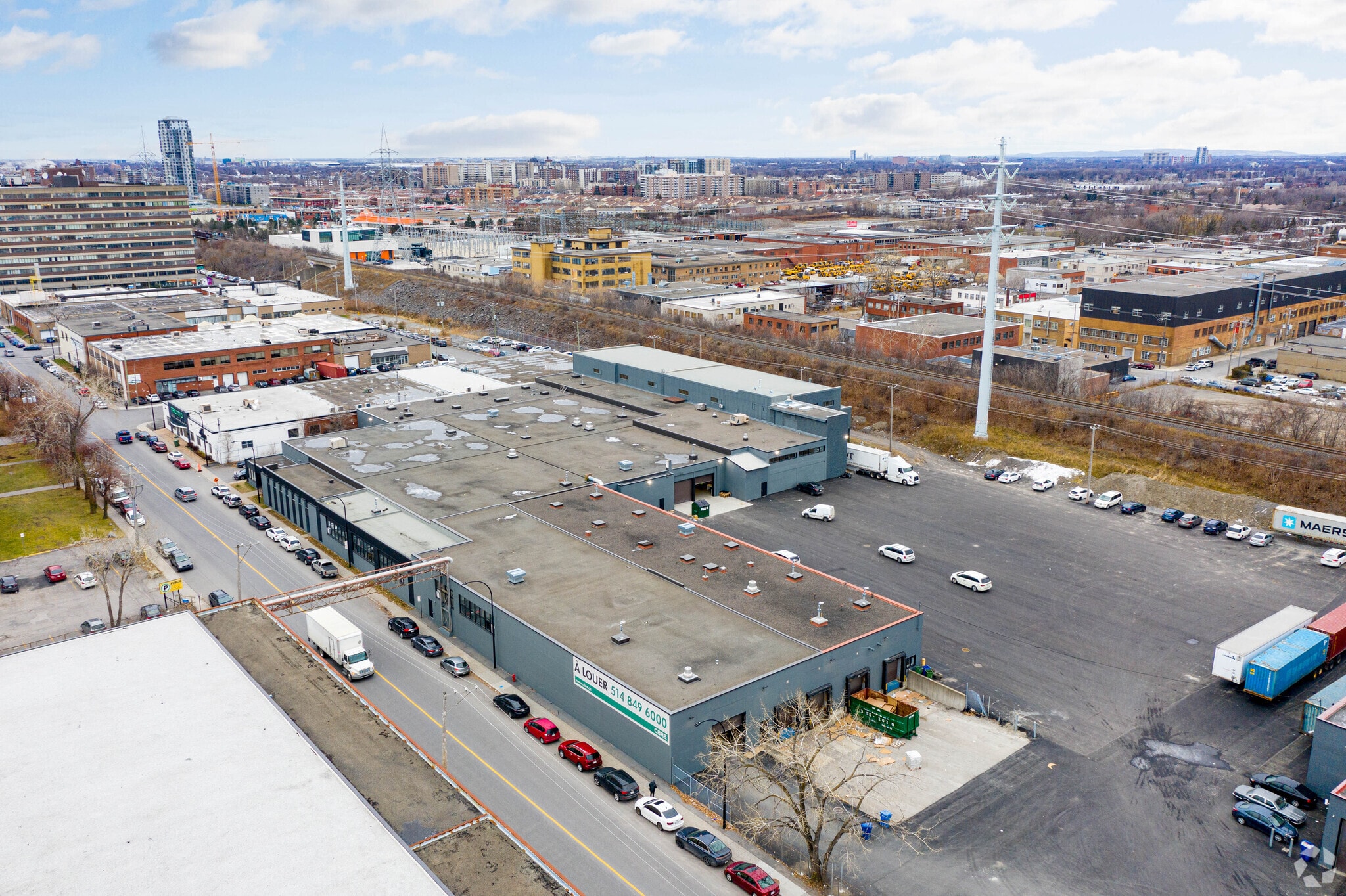 333 Rue de Louvain O, Montréal, QC for sale Building Photo- Image 1 of 1