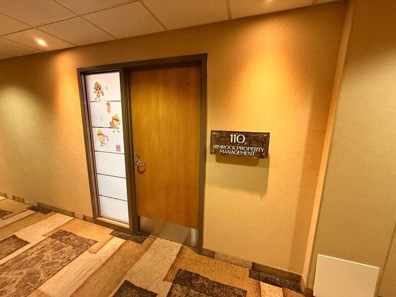 17010 103rd Ave, Edmonton, AB for lease - Building Photo - Image 3 of 20