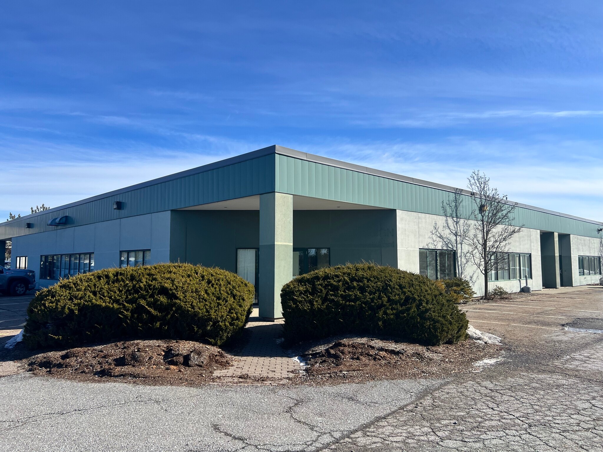21 Gregory Dr, South Burlington, VT for lease Building Photo- Image 1 of 3