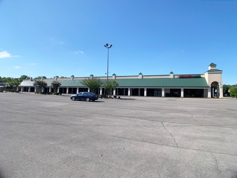 1664 Middle Tennessee Blvd, Murfreesboro, TN for lease - Building Photo - Image 2 of 3
