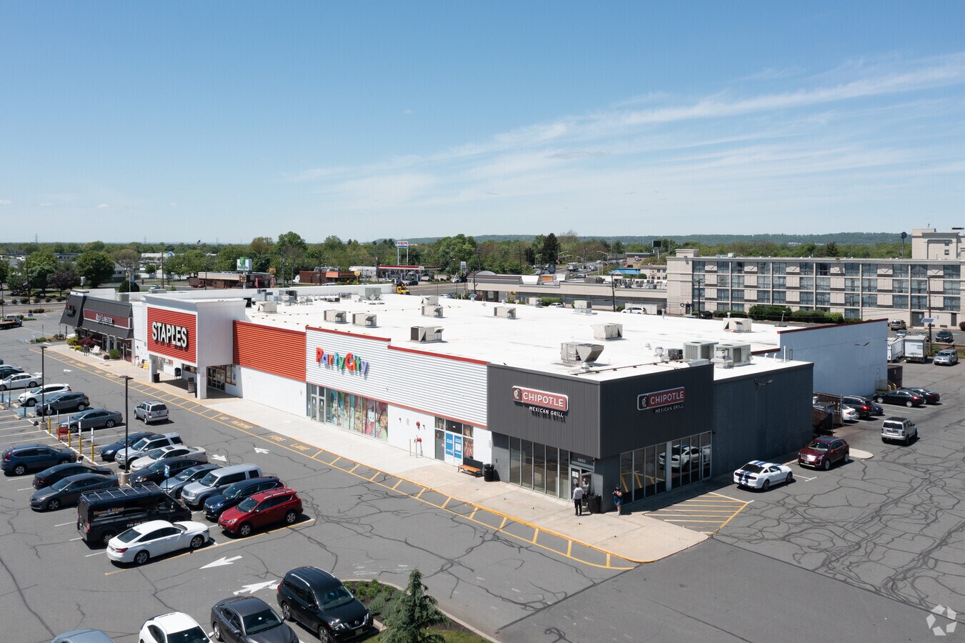 7000 Hadley Rd, South Plainfield, NJ 07080