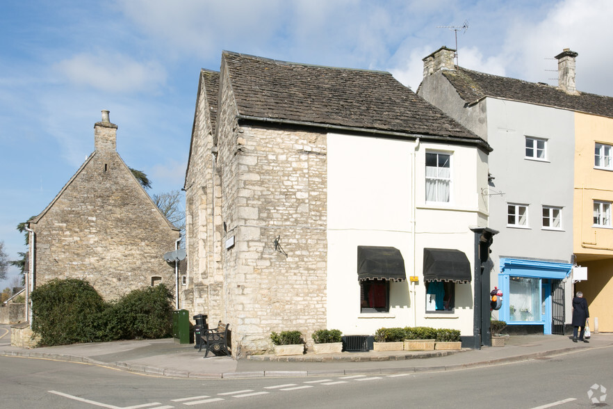 31 Church St, Tetbury for lease - Building Photo - Image 2 of 2