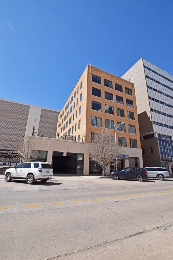 112 Loraine St S, Midland, TX 79701