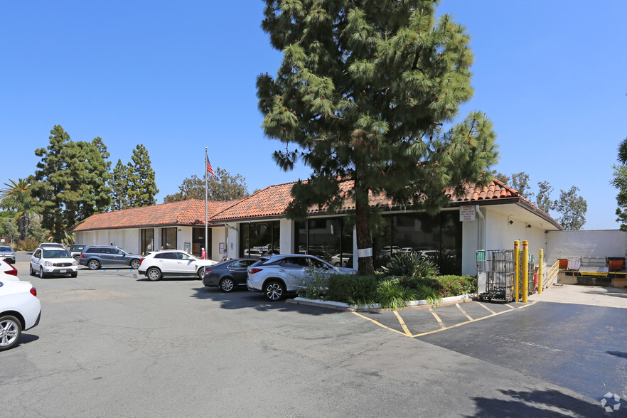 16950 Via De Santa Fe, Rancho Santa Fe, CA for lease - Building Photo - Image 2 of 10