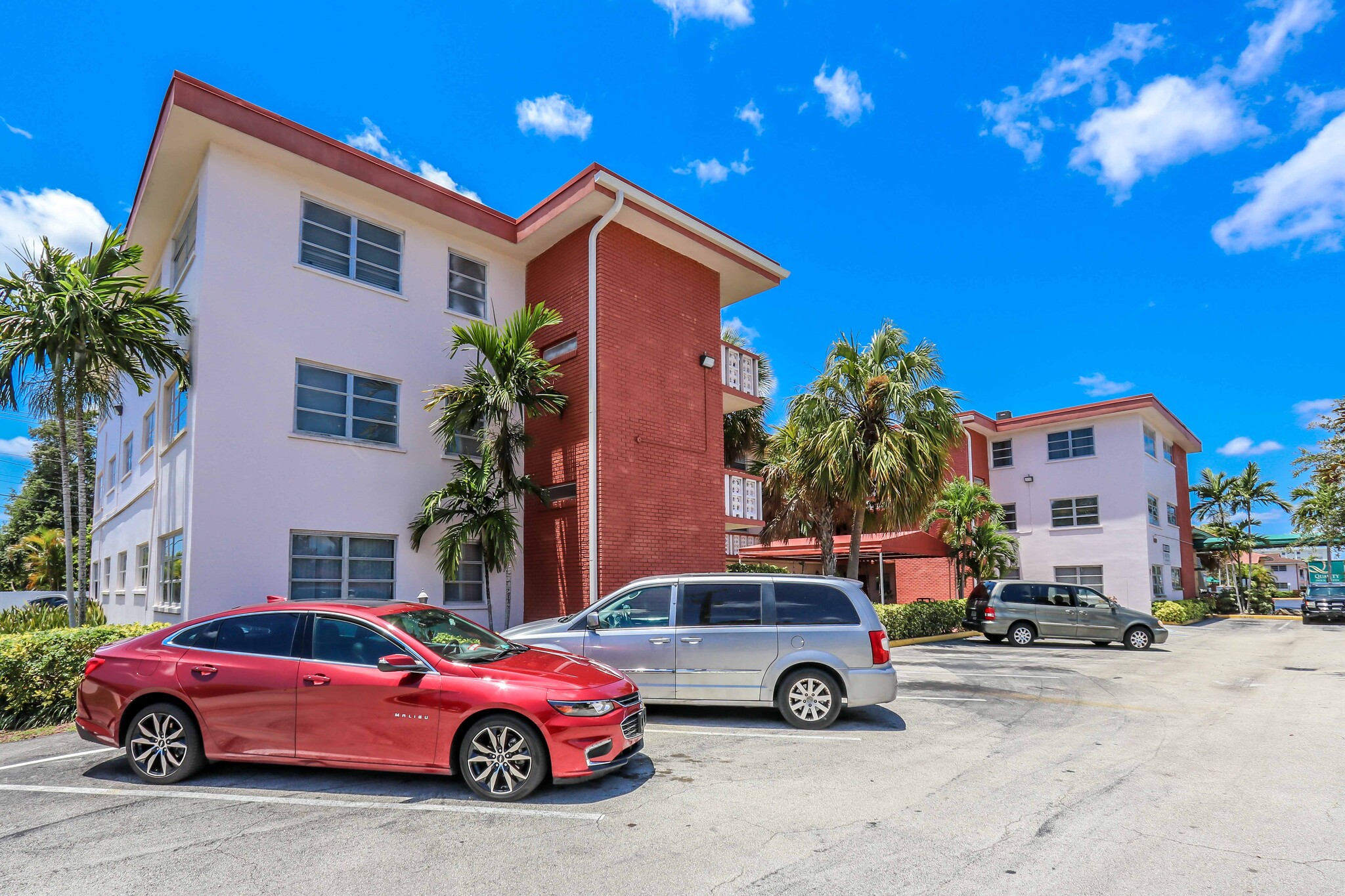 4800 Hollywood Blvd, Hollywood, FL for sale Building Photo- Image 1 of 1