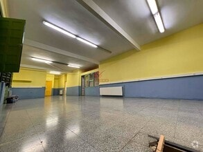 Retail in Cuenca, Cuenca for lease Interior Photo- Image 2 of 9