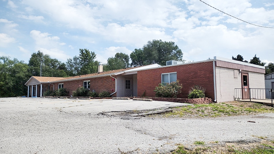 2500 E Saint Louis St, West Frankfort, IL for sale - Building Photo - Image 3 of 14