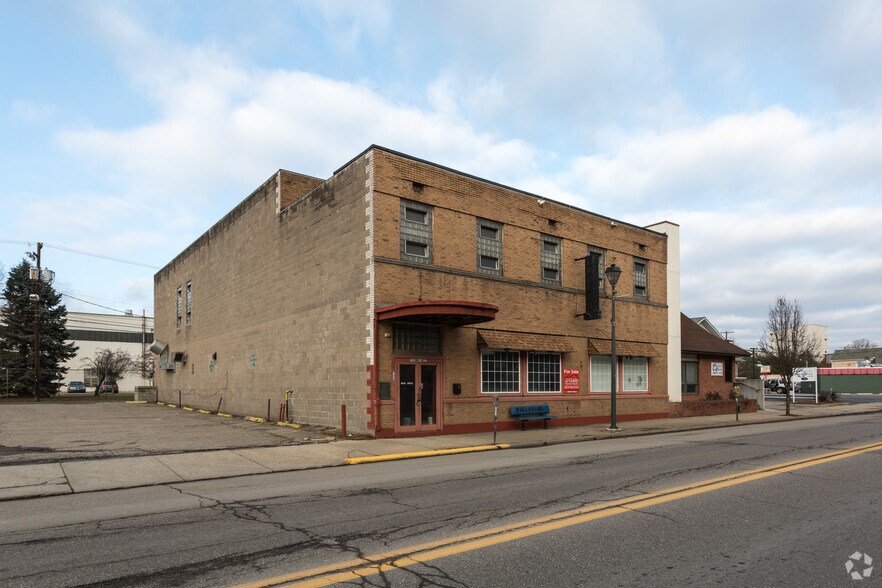 743 Main St, Follansbee, WV for sale - Primary Photo - Image 1 of 1