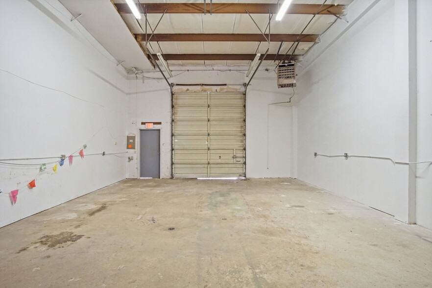 3557 National Dr, Norman, OK for lease - Building Photo - Image 3 of 21