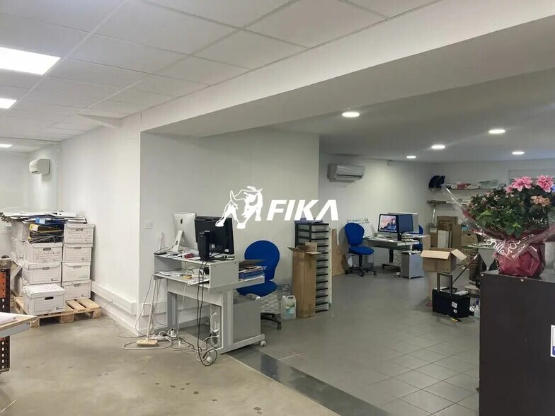 Flex in Estancarbon for lease - Interior Photo - Image 3 of 5