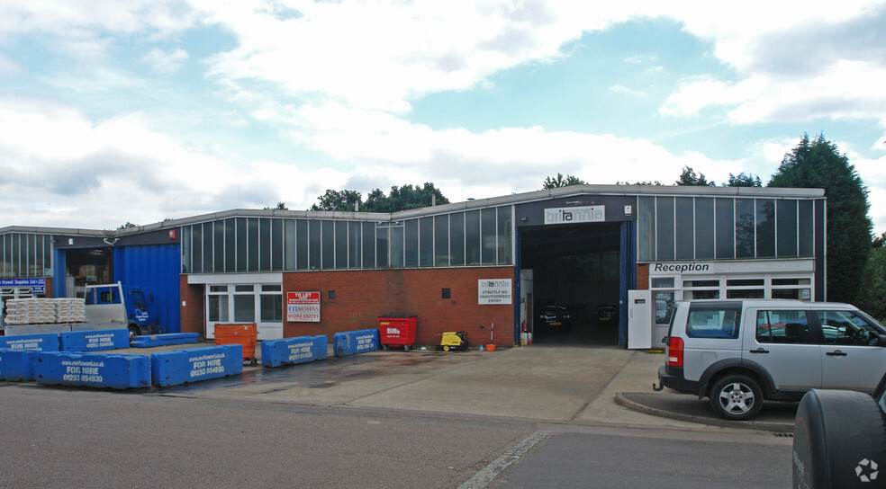 Woolborough Ln, Crawley for lease - Building Photo - Image 2 of 3