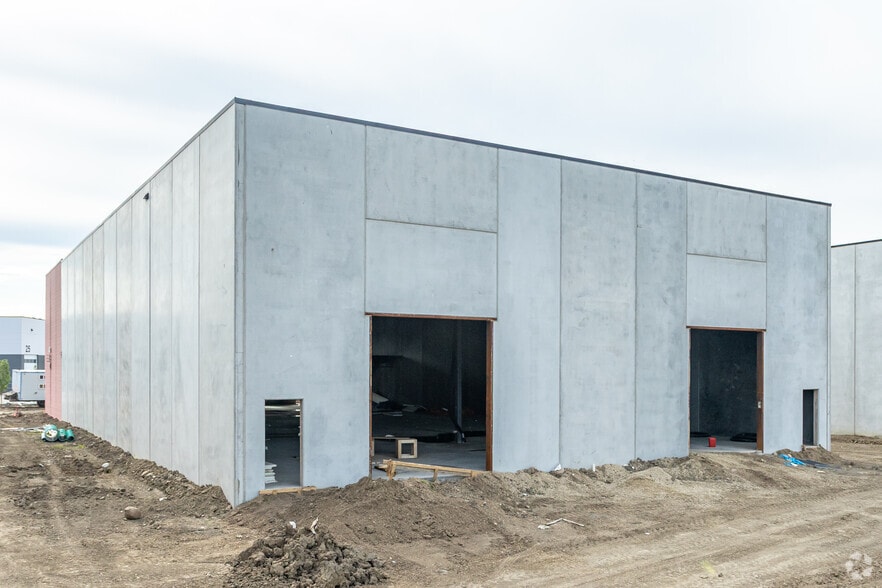 5003 28 St NW, Edmonton, AB for sale - Building Photo - Image 2 of 2