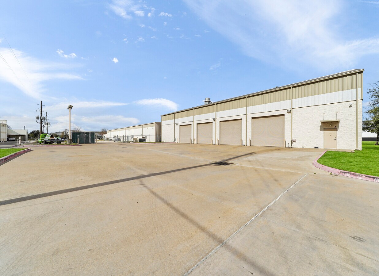 9630 Telge Rd, Houston, TX 77095